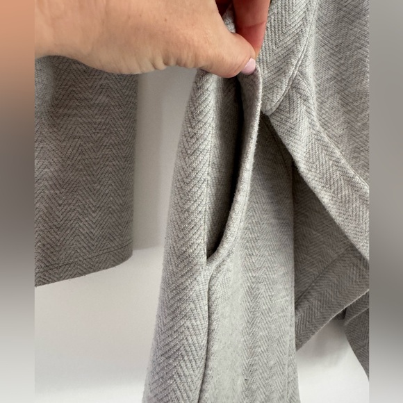 Banana Republic Light Gray Women's Open Front Cardigan with pockets, Small - Picture 7 of 9